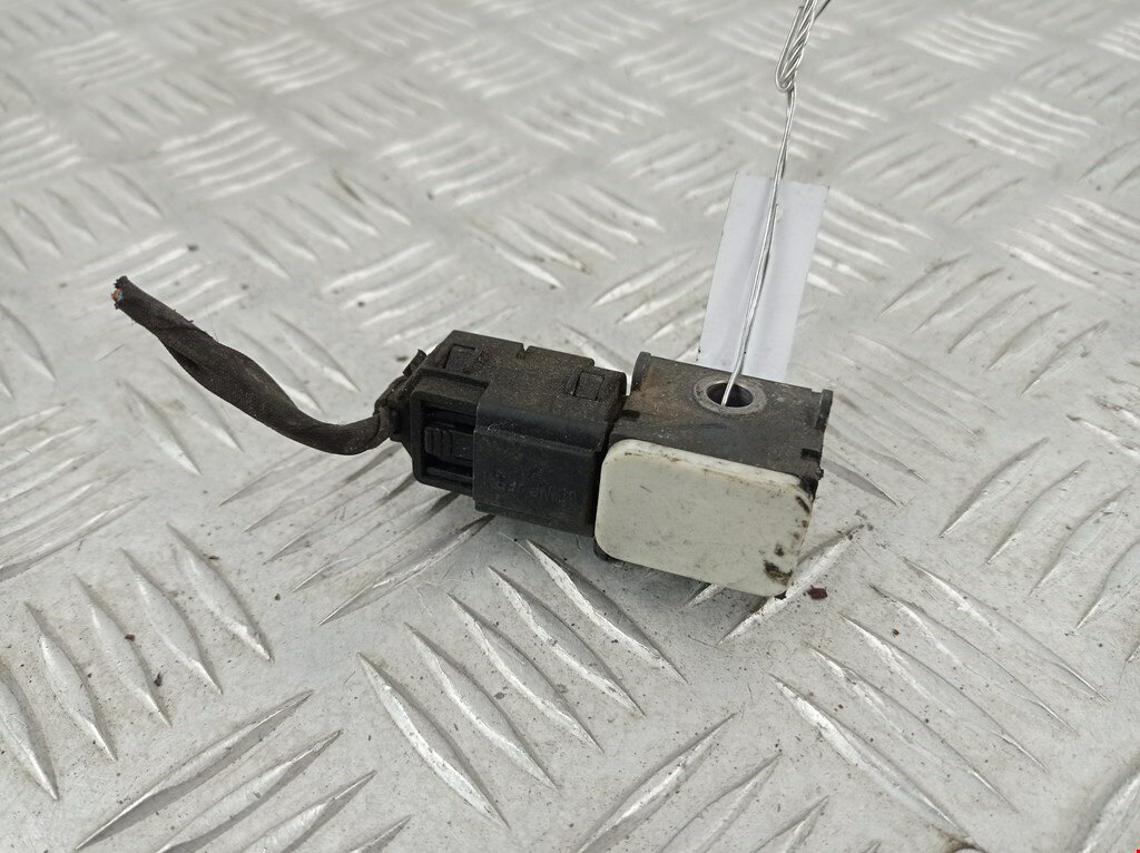 Датчик удара Hyundai Santa Fe 2 (CM) 959303L100 арт. 848509