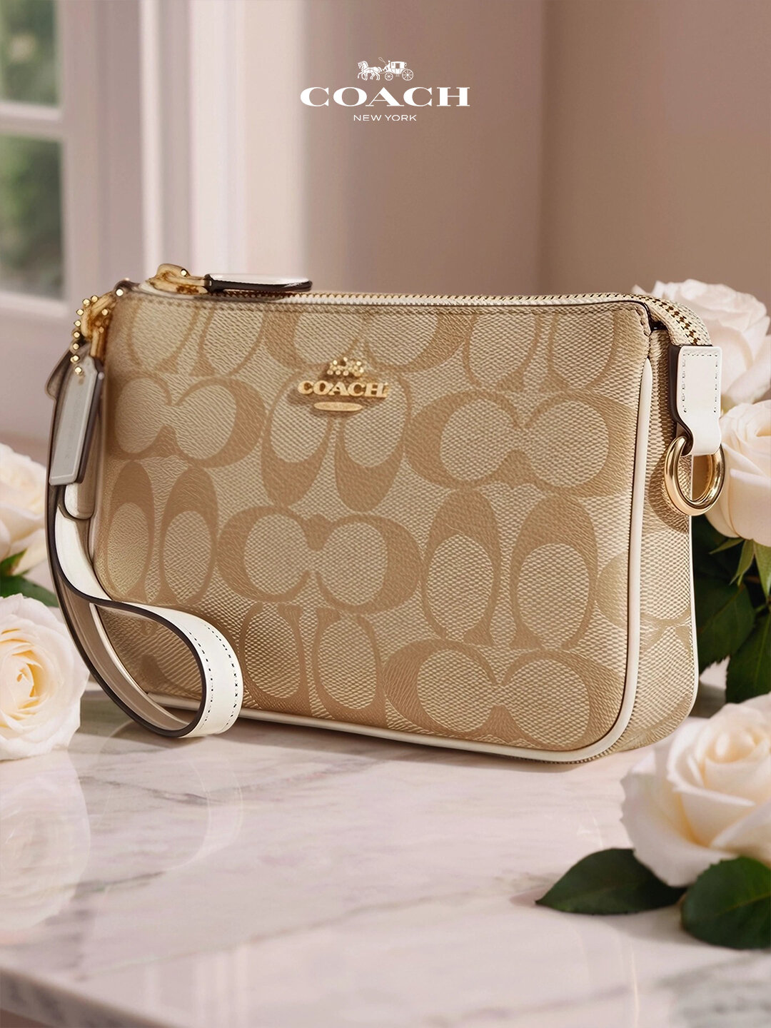 Сумка клатч Signature Jacquard Wristlet / Clutch