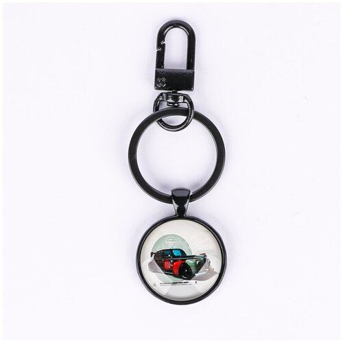 фото Брелок darifly "машина на белом фоне" черный с карабином, кольцом 3 см и круглой стеклянной вставкой, в подарочной упаковке