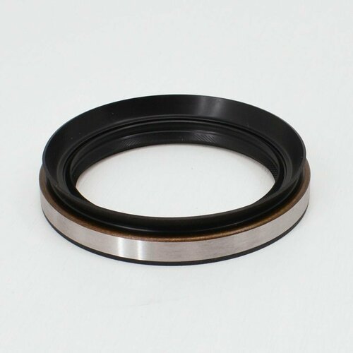 Сальник хвостовика заднего редуктора HINO 70921017 оригинал 2810₽