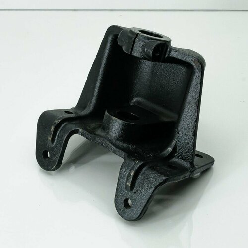 Кронштейн передней рессоры NISSAN DIESEL PM 11940₽