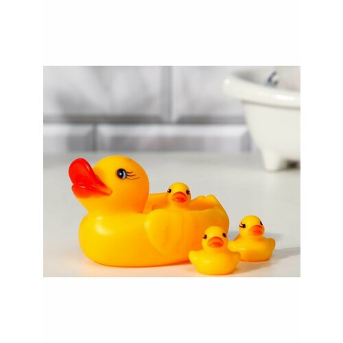 Набор игрушек для купания Утки: мыльница, игрушки 3 шт.