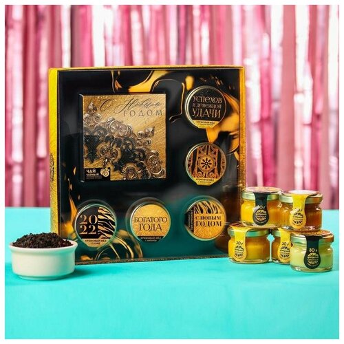 фото Фабрика счастья подарочный набор «с новым годом»: чай чёрный «лесные ягоды» (50 г, крем- мед (5 шт. x 30 г