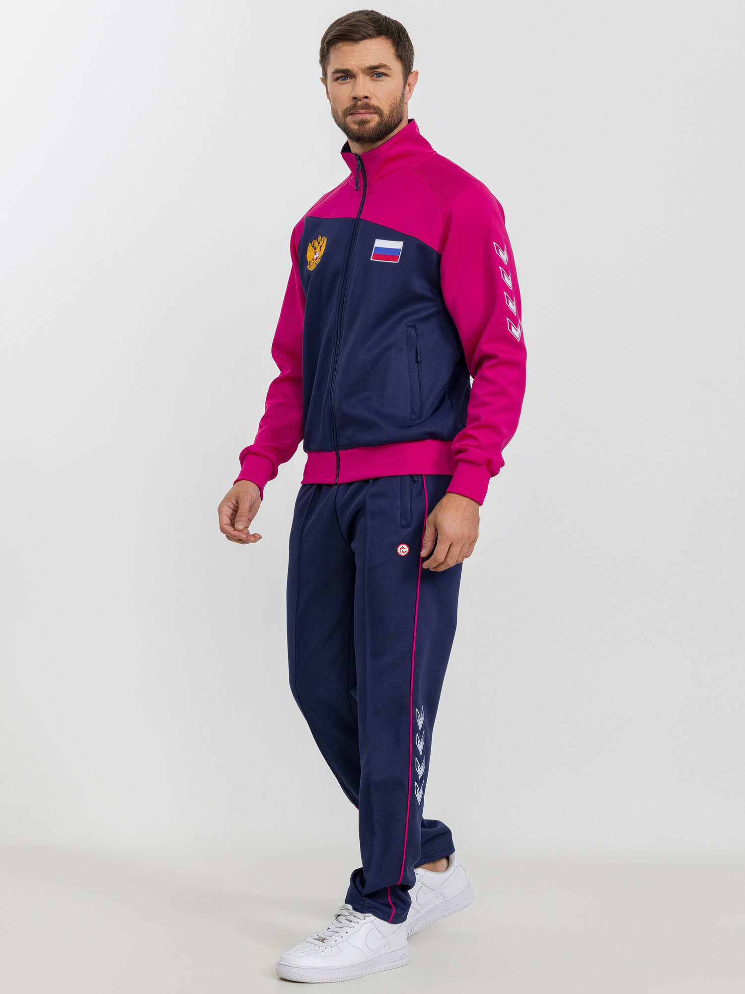 Костюм спортивный