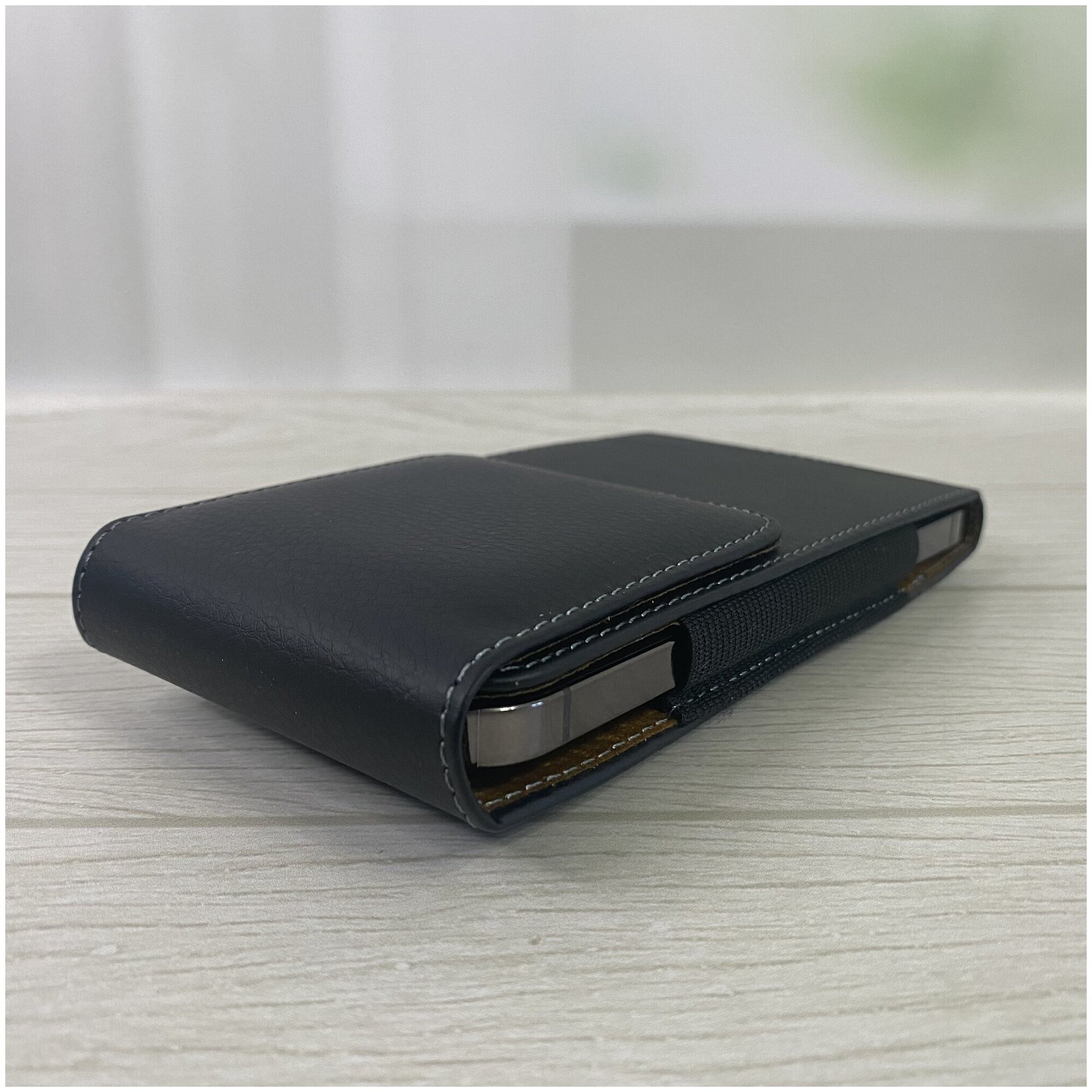 Чехол сумка кобура для телефона вертикальный черный / размер 85 мм на 170 мм с магнитной застежкой и двойным фиксатором