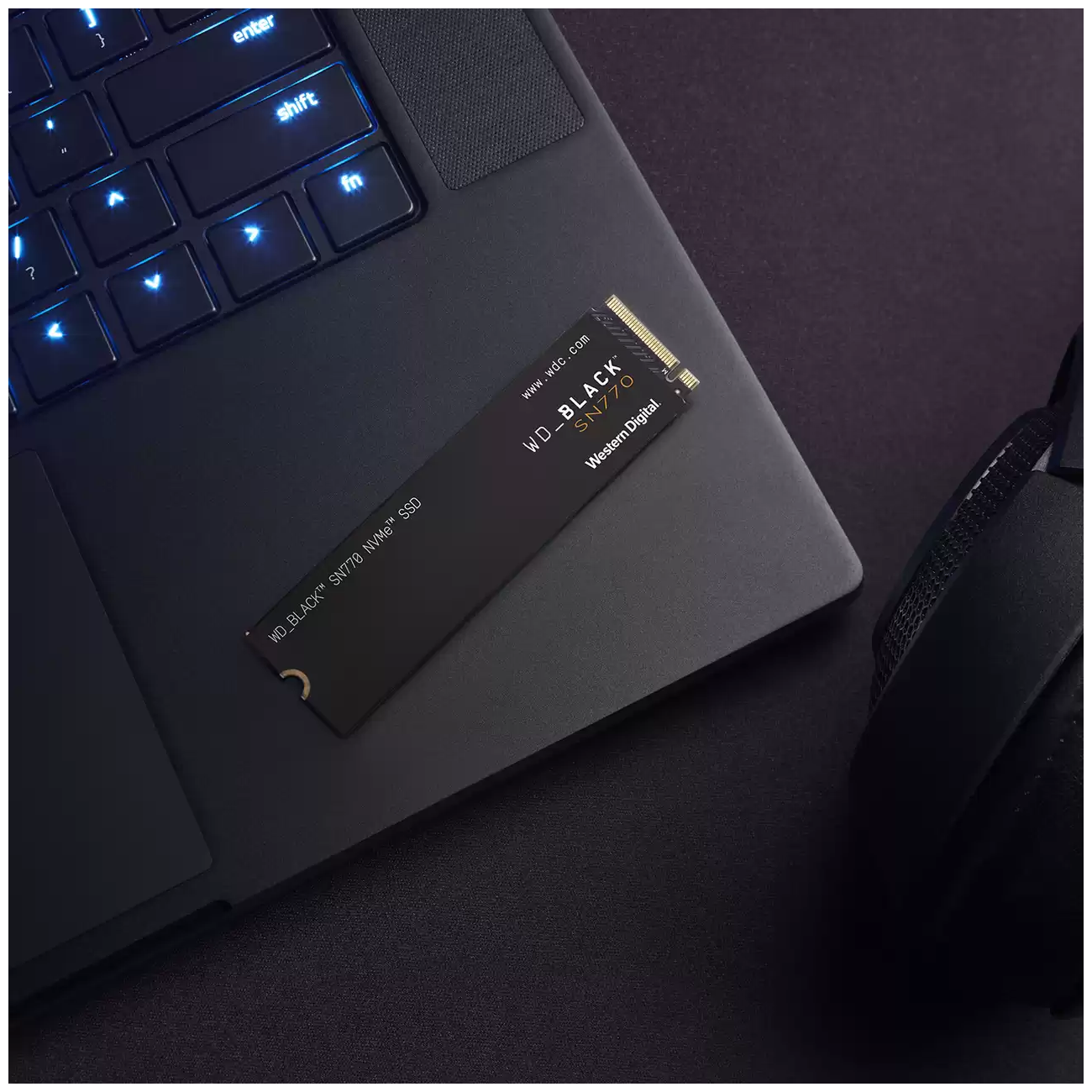 Накопитель SSD WD 2TB Black (WDS200T3X0E) - фото №3