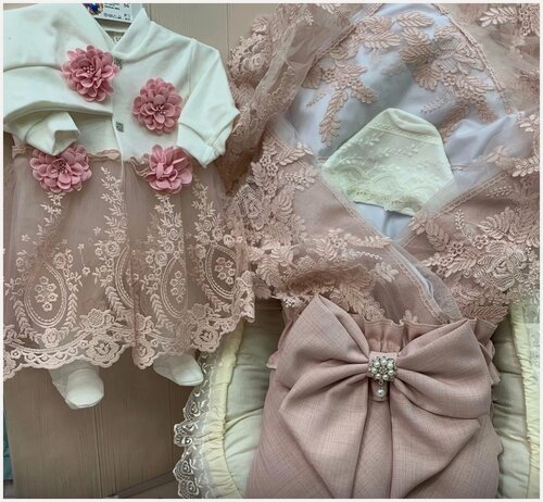 Изображение товара Конверт для новорожденных на выписку нарядный из льна для девочки