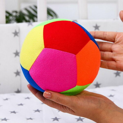 Развивающая игрушка Мяч футбольный цветной, с бубенчиком