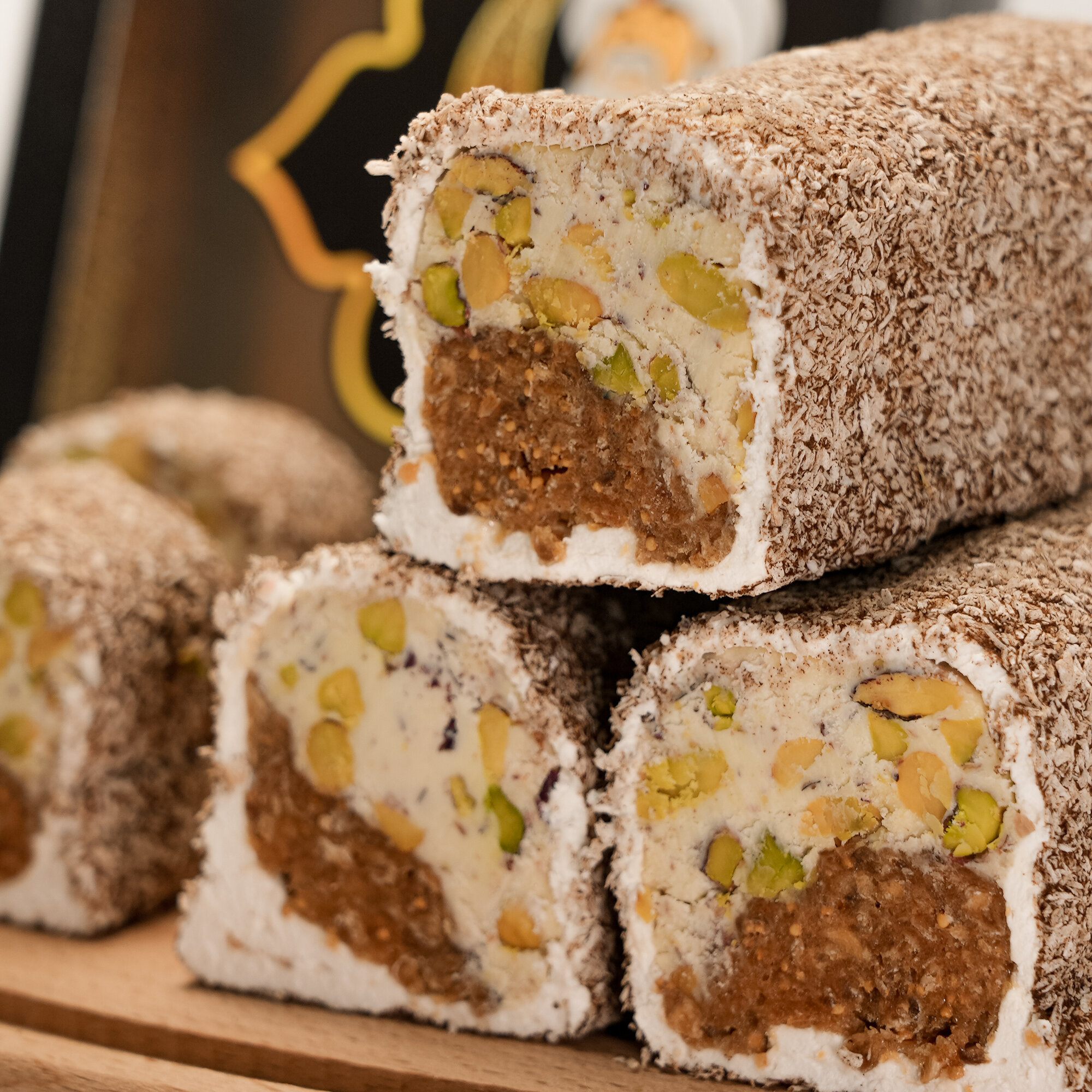 фото Лукум с кремом каймак, инжиром, турецким кофе и фисташками 500 гр. Турция