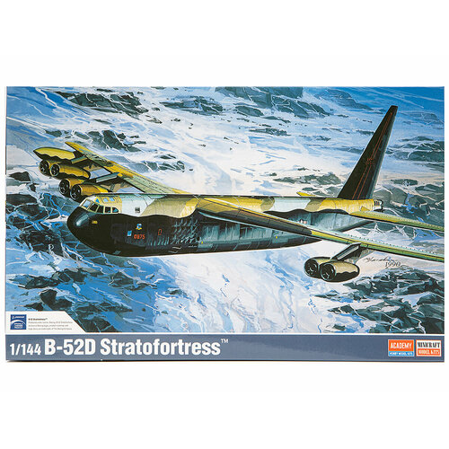 12632 Academy Американский бомбардировщик B-52D Stratofortress (1:144)