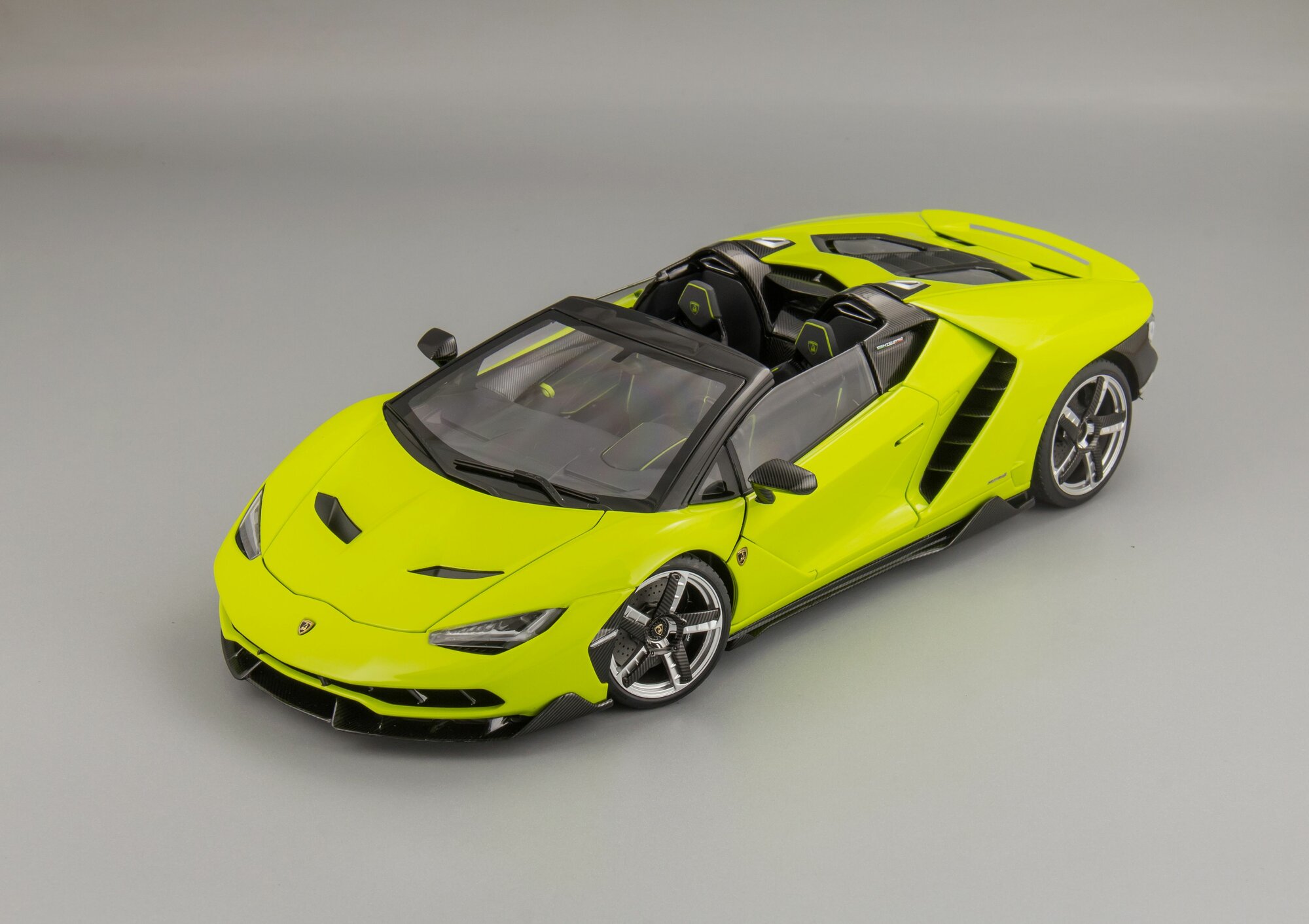 1:18 Lamborghini Centenario Roadster, Коллекционная масштабная модель от AUTOart