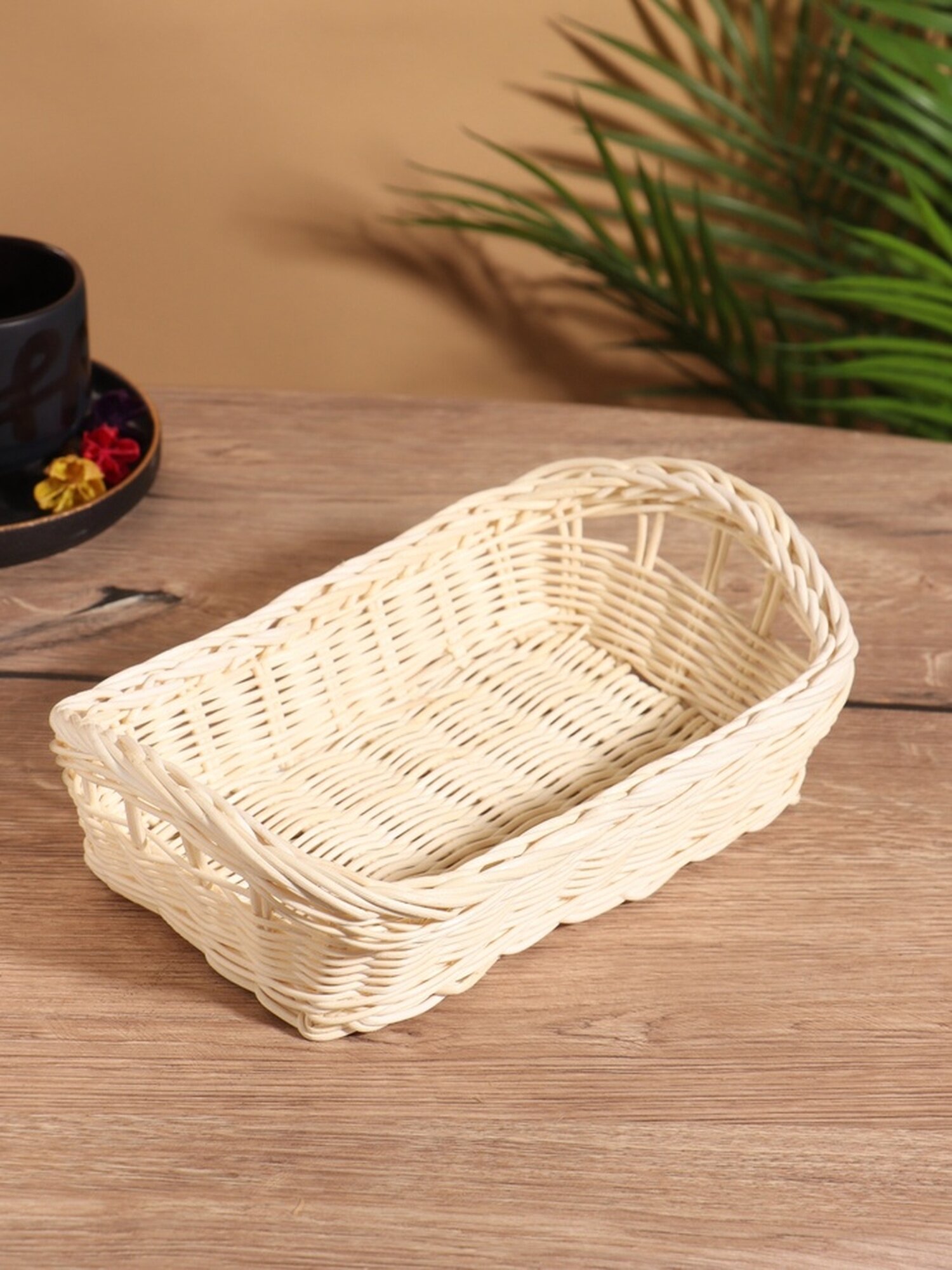 Корзина плетеная Сима-ленд из ротанга бежевая 23 x 16 x 8 см