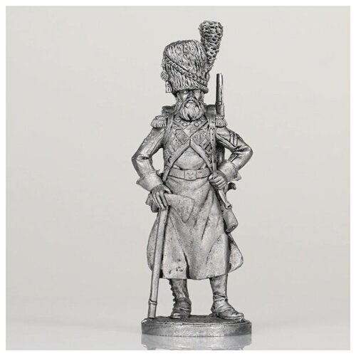 Оловянная миниатюра 54мм. - фигурка из олова 54 мм. - Сапёр пеших гренадер Императорской Гвардии - Франция 1808-1812 гг.