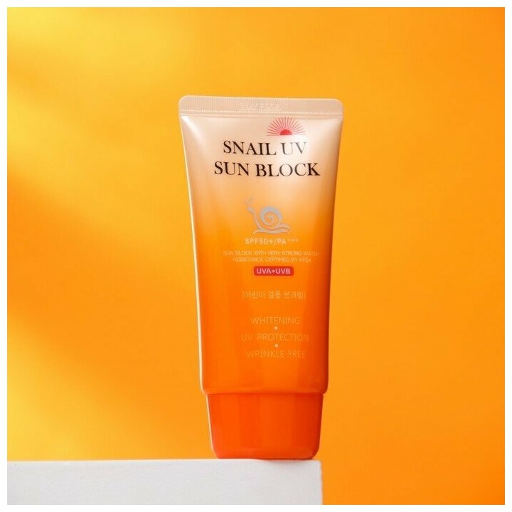 Крем солнцезащитный с улиточным муцином Jigott Snail UV Sun Block SPF50+/PA+++, 70 мл — фото 1