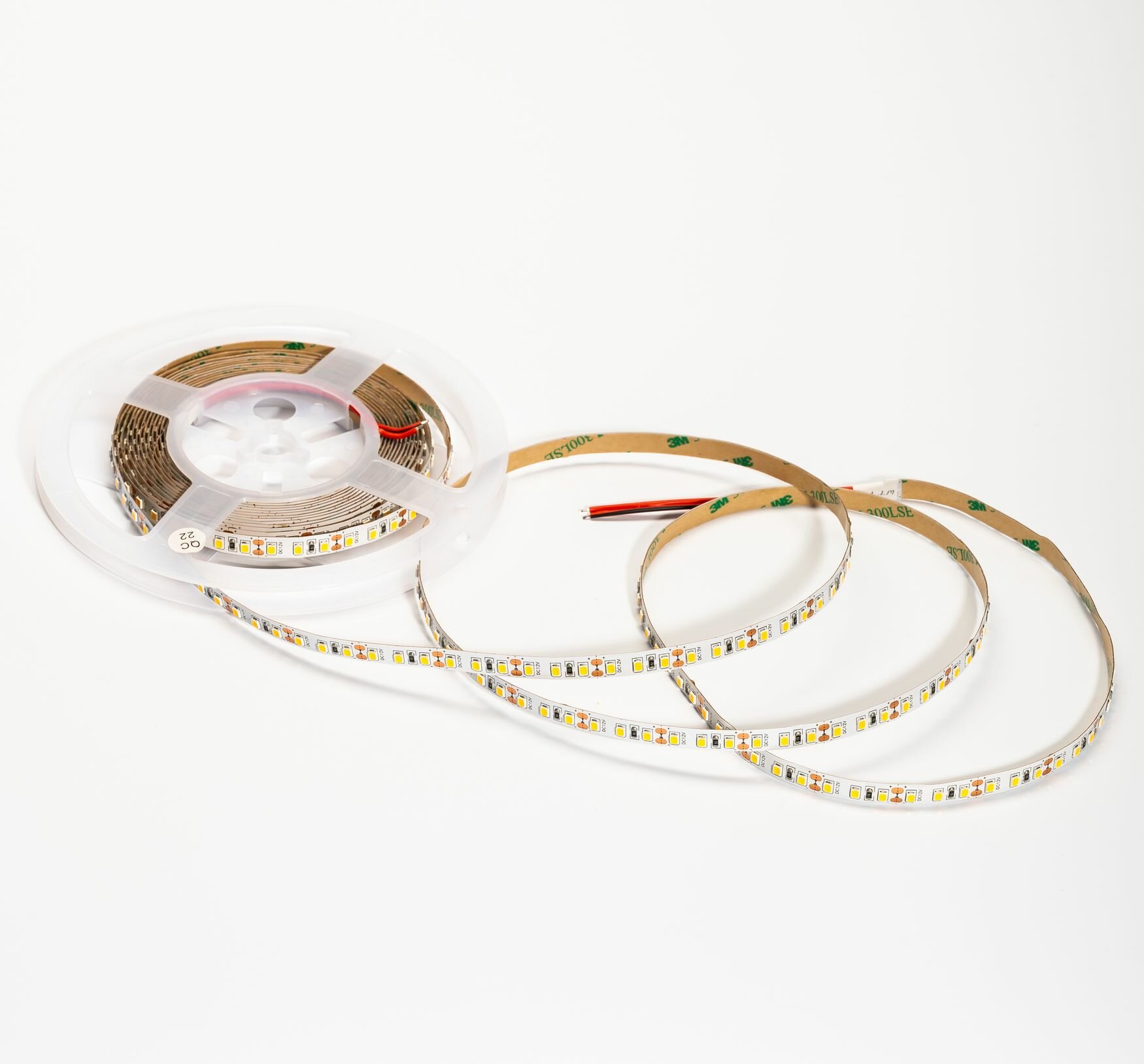 Cветодиодная лента Svetolog LUX SMD2835 120Led 12В 10Вт/м 1200Лм/м IP33. Холодный белый