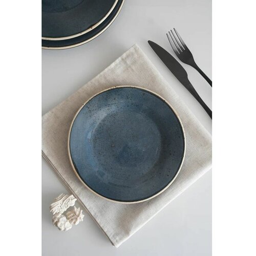 Тарелка фарфоровая синяя 20 см