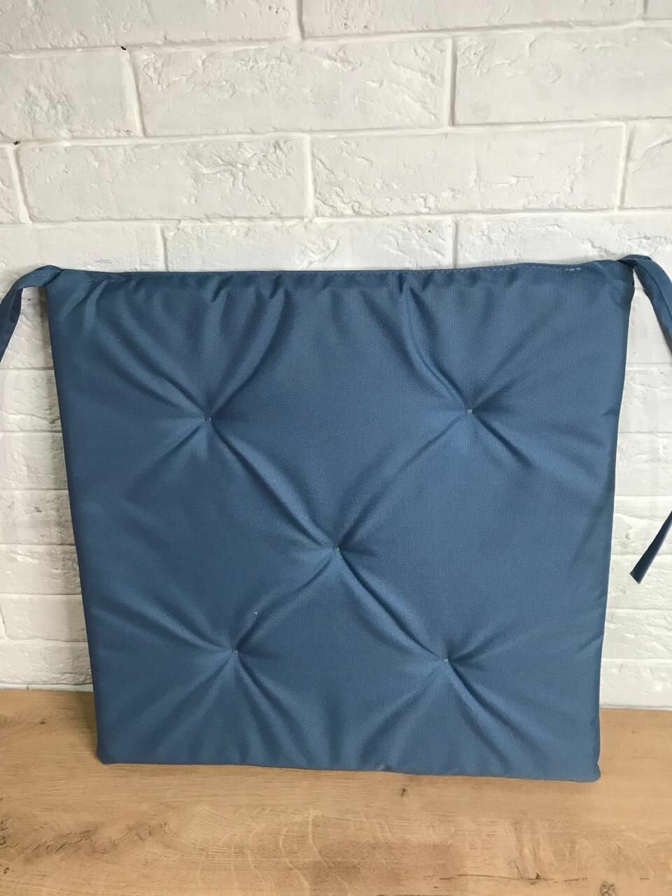 Подушка на стул или табурет нескользящая квадратная 40 см цвет голубой