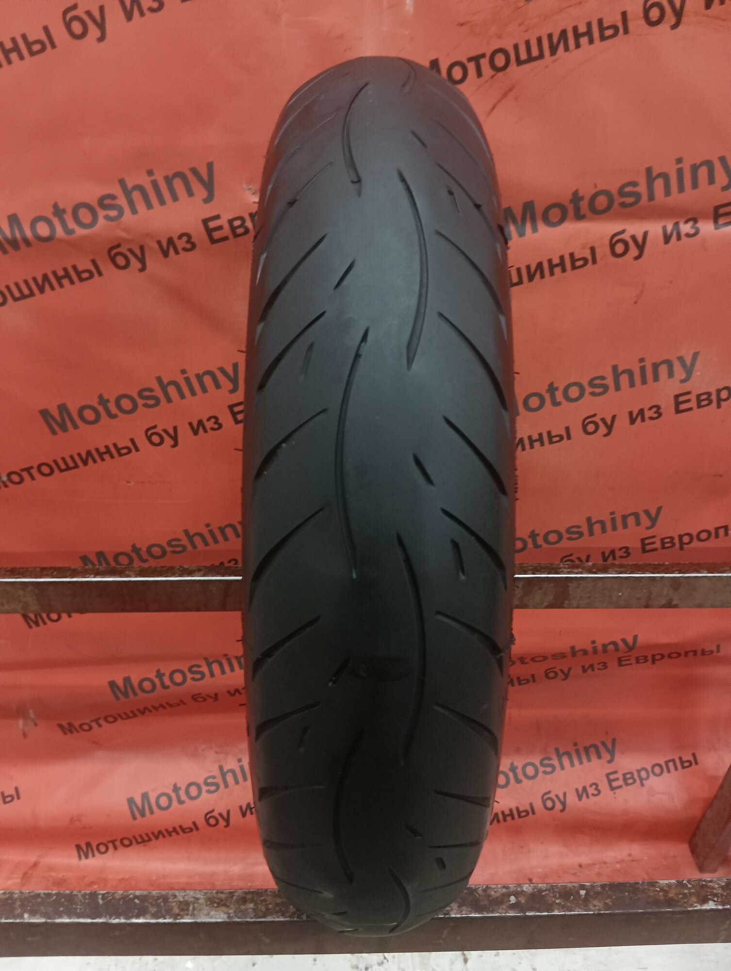 Мотошина 120/70 R17 Metzeler Roadtec Z8