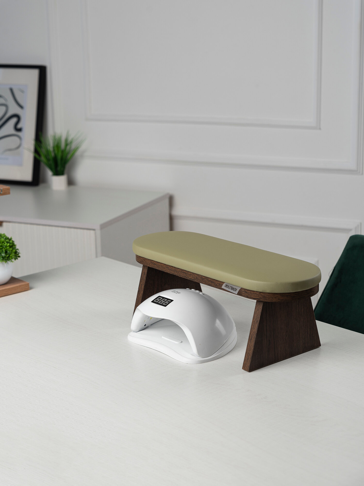 Подставка маникюрная для рук классик дуб с оливой — фото 1