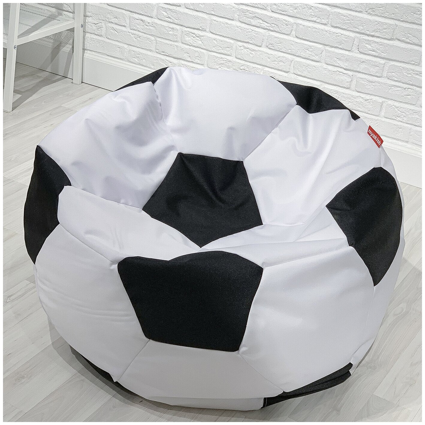 Кресло "Футбольный мяч" Бело-черный Стрит Myakish