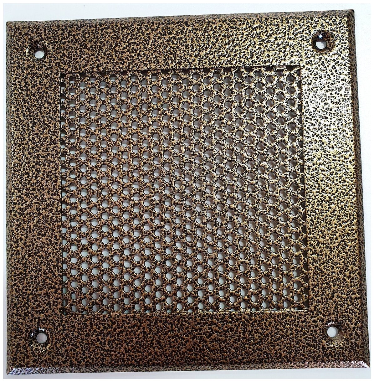 Вентиляционная решетка металлическая 150х150мм, тип перфорации кружок (Rv 3-5), антик бронзовый - фотография № 1
