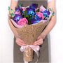 Букет из синих орхидей и розовых роз. Букет AR0128 ALMOND ROSES