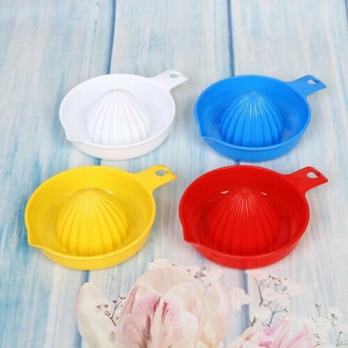 Соковыжималка пластиковая для цитрусовых с ручкой 191445см цвета микс 26800₽