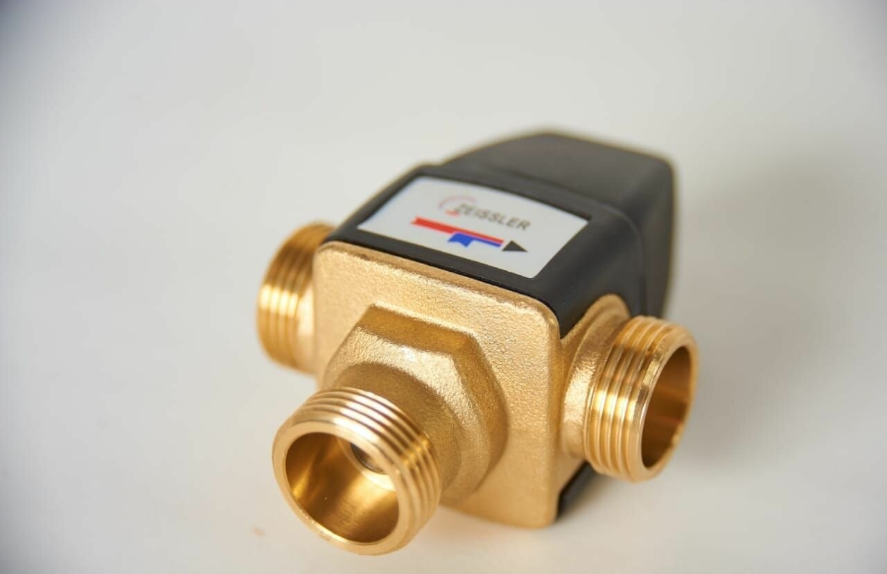Трехходовойесительный клапан термостатический Tim BL3110C04 муфтовый (НР) Ду 25 (1") Kvs 16