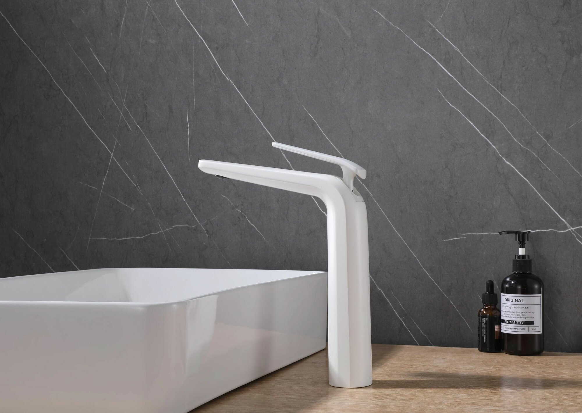 Смеситель Rose R3911C для раковины, высокий, латунный, белый, аэратор, гибкий шланг