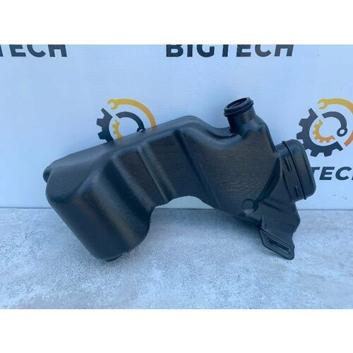 Бачок омывателя Mercedes Benz A2058690520 2520₽