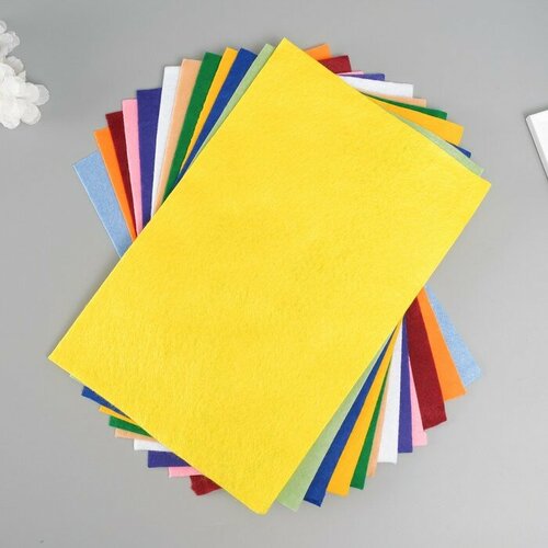 Набор мягкого фетра 12 шт ассорти 15 мм 20х30 см 1820₽
