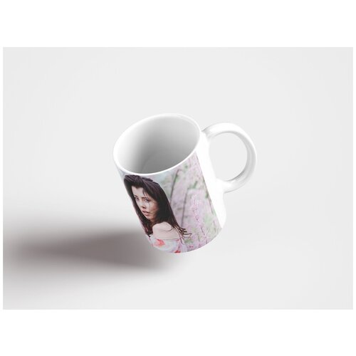 фото Кружка "женщина, брюнетка, модель 320 мл. белая" lotsprints