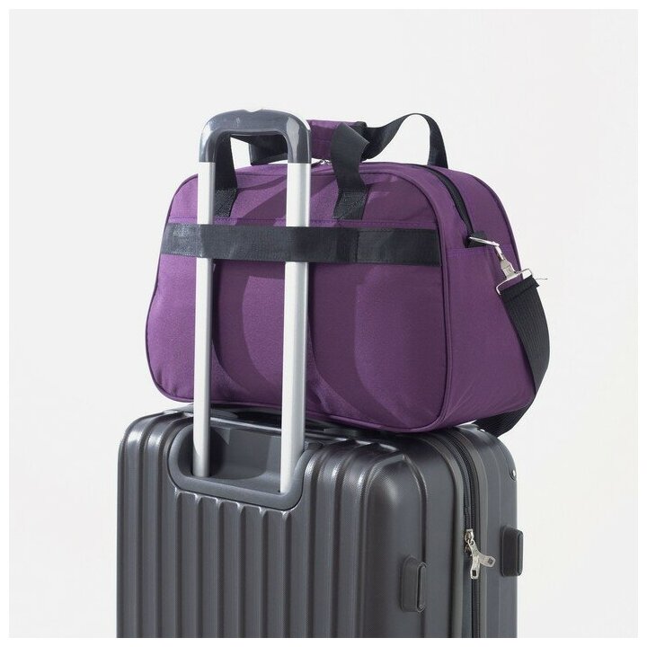 Сумка дорожная на молнии, 2 наружных кармана, держатель для чемодана, длинный ремень, цвет фиолетовый - фотография № 1