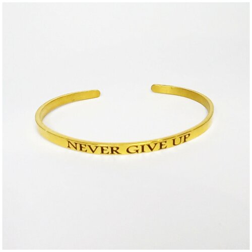 фото Браслет стальной золотой с гравировкой "never give up"/ браслет регулируемый на руку нет бренда