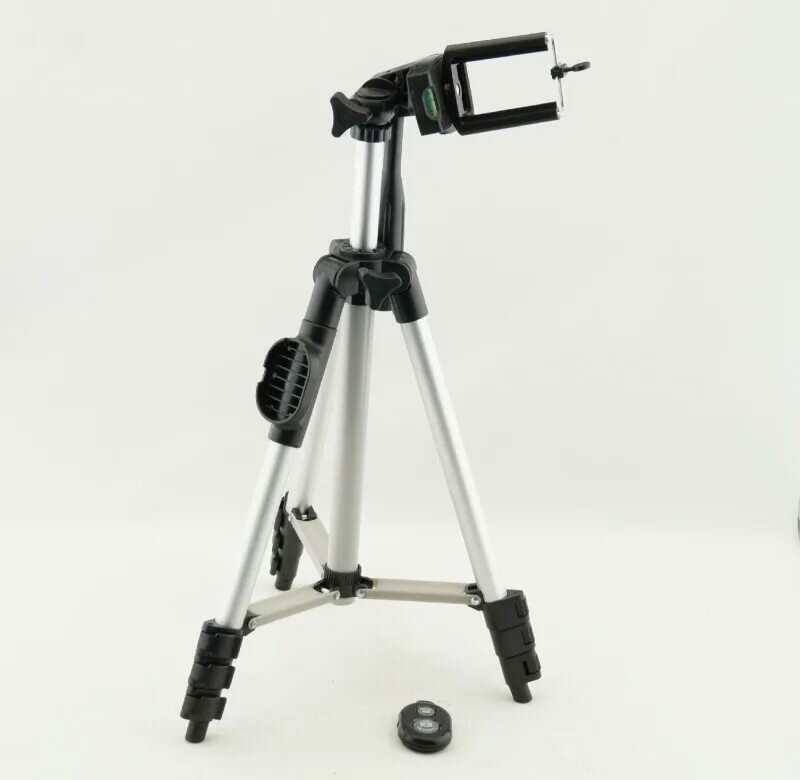 Штатив для камеры и телефона Tripod DK3888 с блютус пультом ДУ