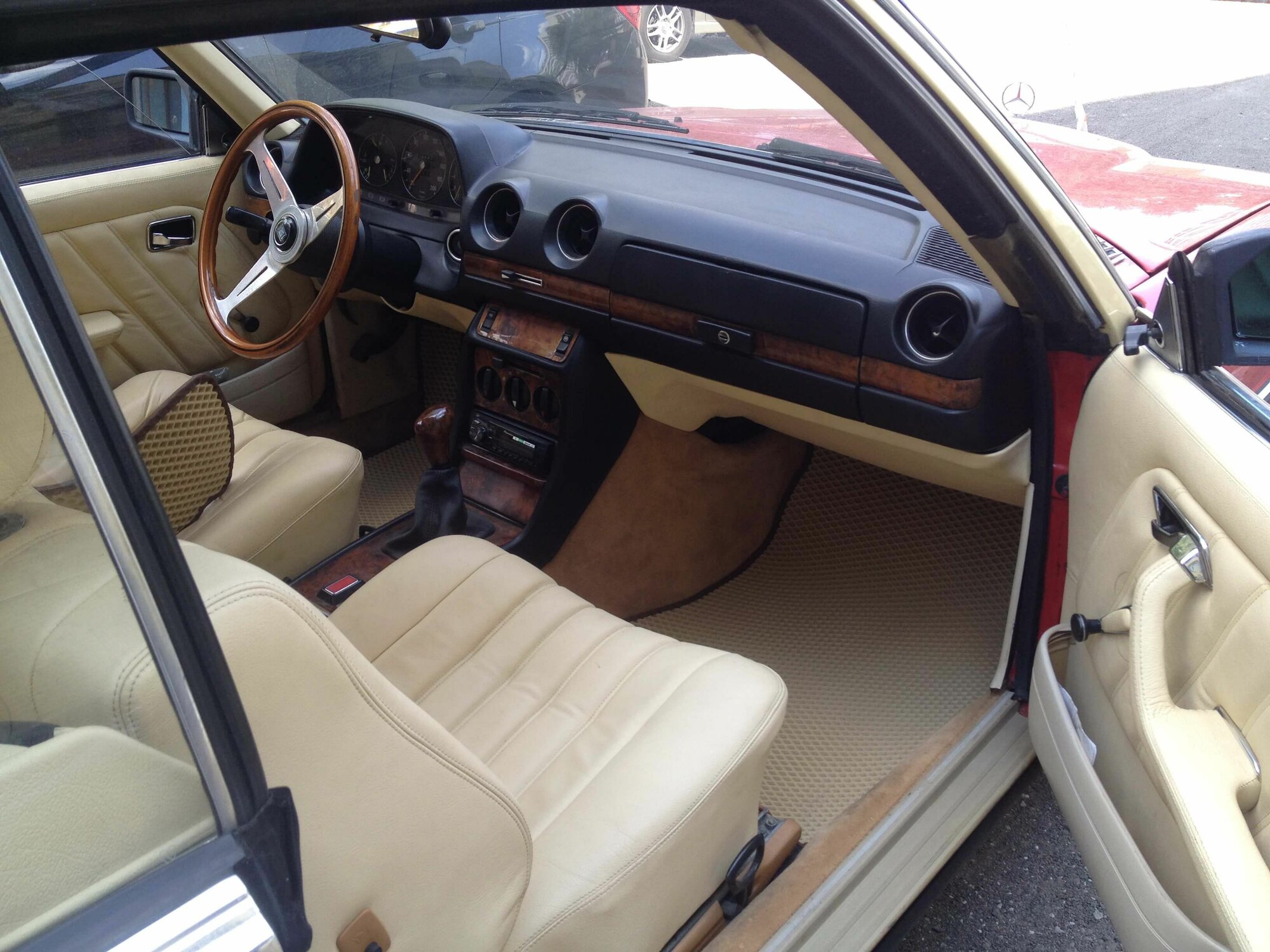 Ева коврики Mercedes-Benz (W123) coupe 1976 - 1985/ Ева ЭВА сота/ цвет Черный c черной окантовкой / EVA Smart / коврики в салон автомобиля Мерседес Бенц — фото 1