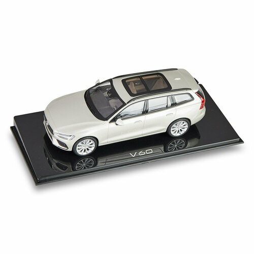 Модель автомобиля Volvo V60 Scale 143 Birch Light Metallic артикул 32220750 Официальная коллекция Volvo 7765₽
