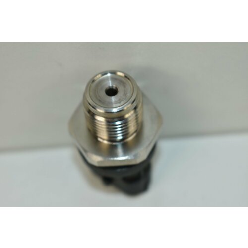 Датчик давления в рампе Hyundai H1 I-II Grand Starex / Kia Sorento I