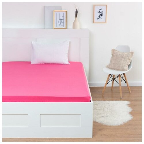 Трикотажная простынь на резинке 160х200х25см, малина кулирка