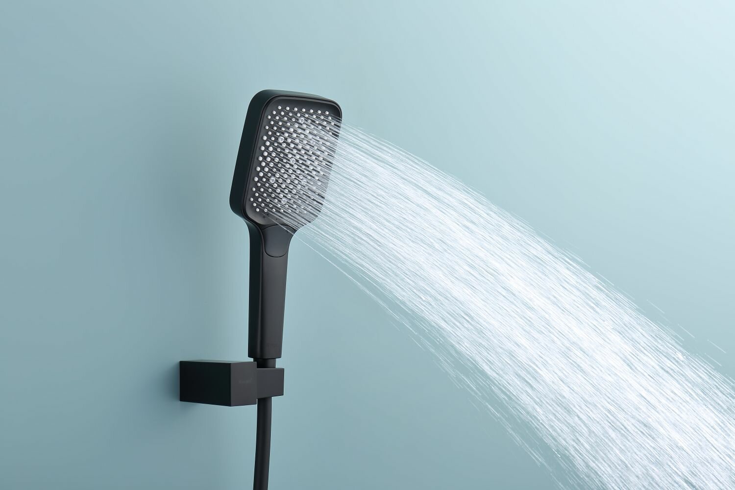 Смеситель для ванны с душевой лейкой Raglo R02.30.06, латунь, черный