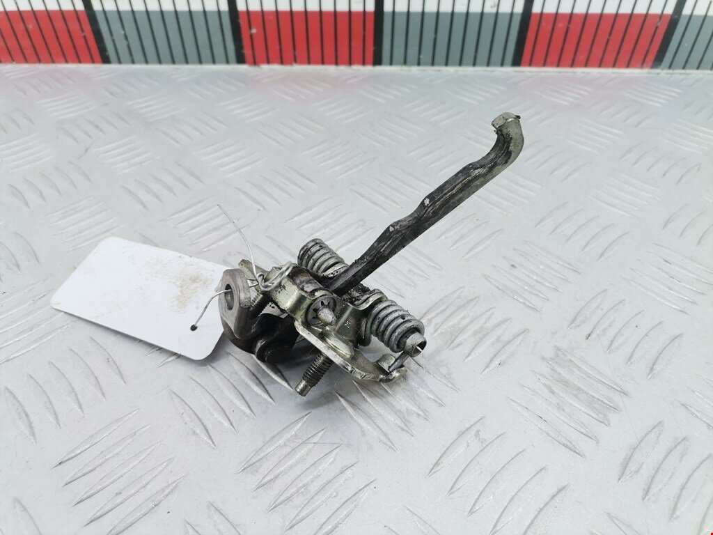 Ограничитель открывания двери передней Renault Logan 1 арт. 1957971