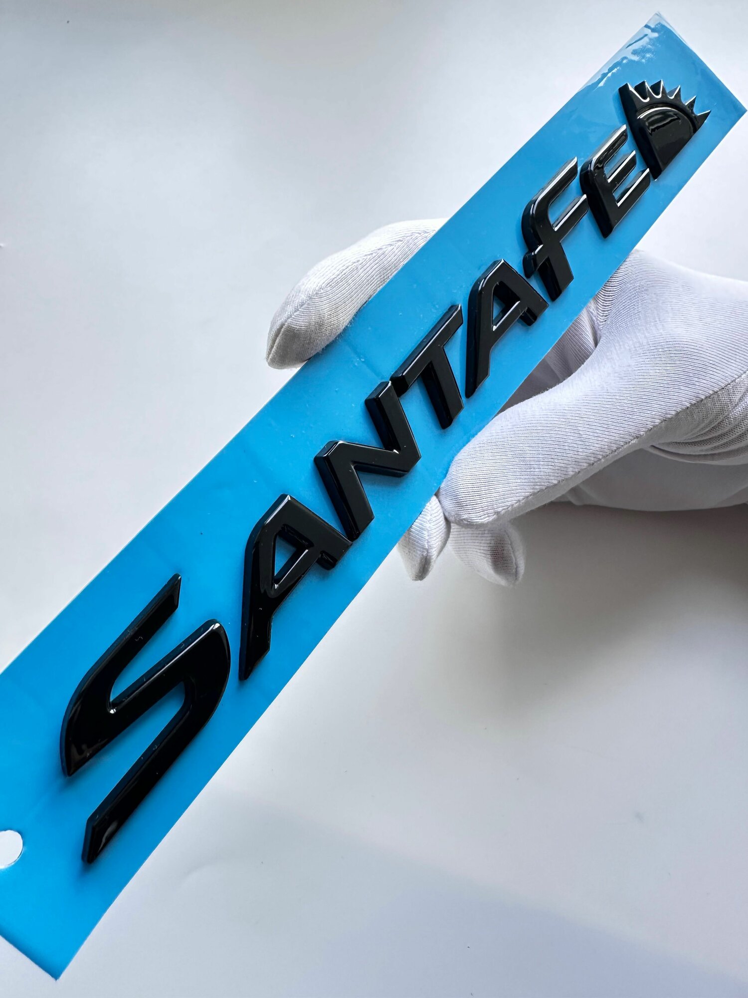 Шильдик Hyundai Santafe 245мм , Надпись для Хендай 1 шт.