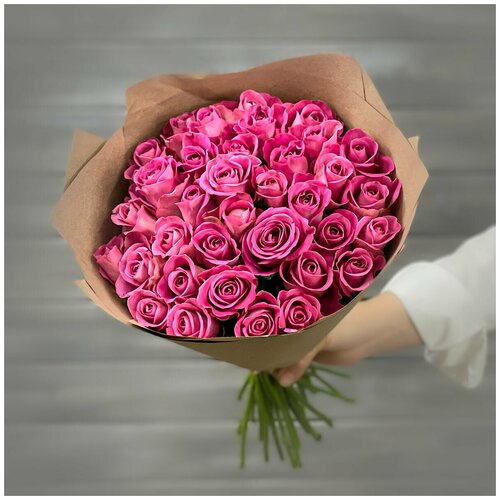Букет из 31 розовой розы 40 см в крафте Д