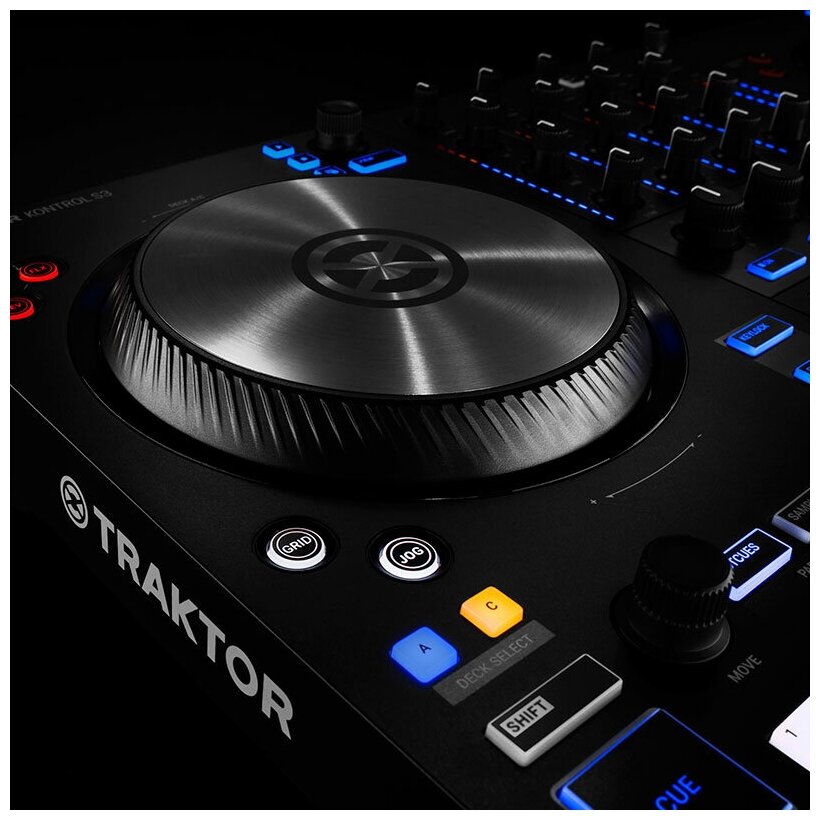 Native Instruments Traktor Kontrol S3 - фото №4