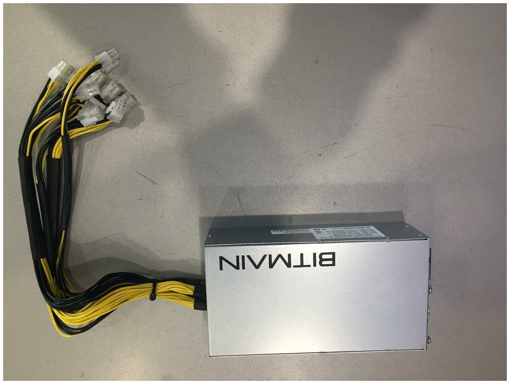 Блoк питания оpигинaльный BIТМАIN Битмайн AРW 7 для asic асик майнера s9 l3 6-pin x 10