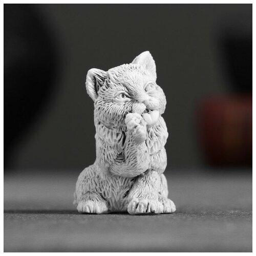 Сувенир Котенок умывается маленький 45см для дома 449₽