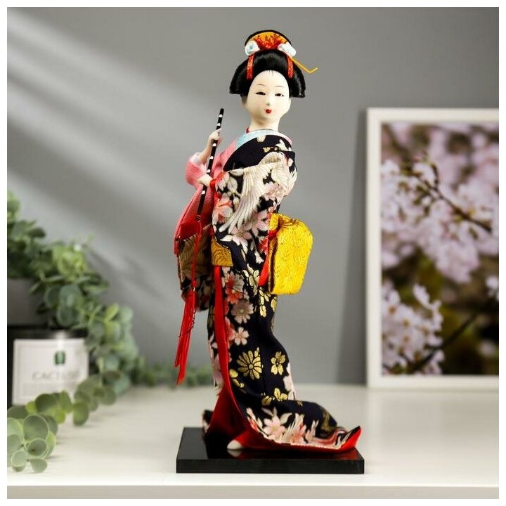 Кукла коллекционная КНР "Японка в цветочном кимоно с флейтой", 30х12,5х12,5 см (4147024)