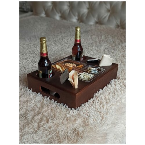 Пивной столик из дерева