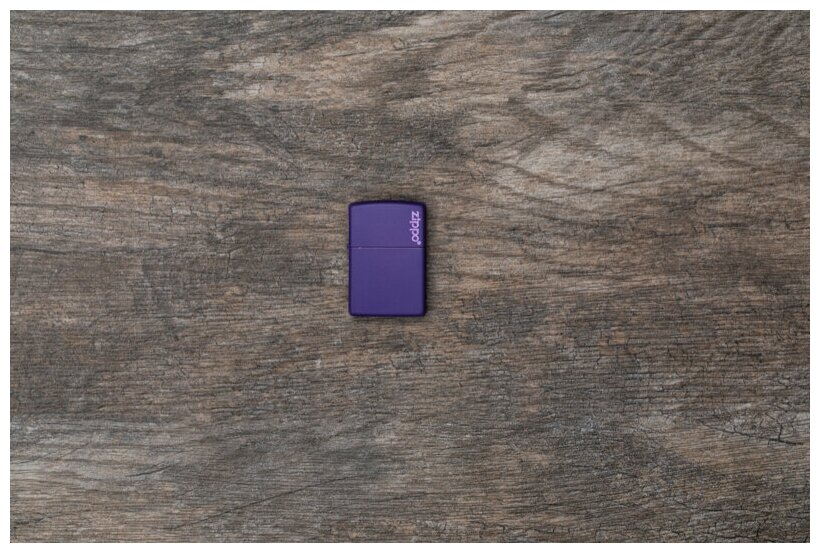 Подарочный набор ZIPPO ( Зажигалка ZIPPO 237ZL Classic, фиолетовая, матовая с покрытием Purple Matte + кремни + топливо, 125 мл ) - фотография № 6