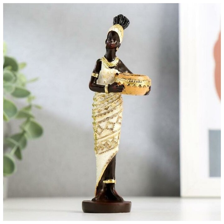 Сувенир полистоун подсвечник "Африканка в бежевом платье с золотом" Разноцветный 14,5х4,7х3,3 см